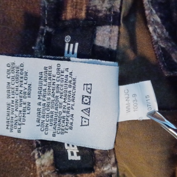 REALTREE CAMO, 4 POCKETS, PANTS, KIDS SIZE LARGE. - Picture 9 of 11